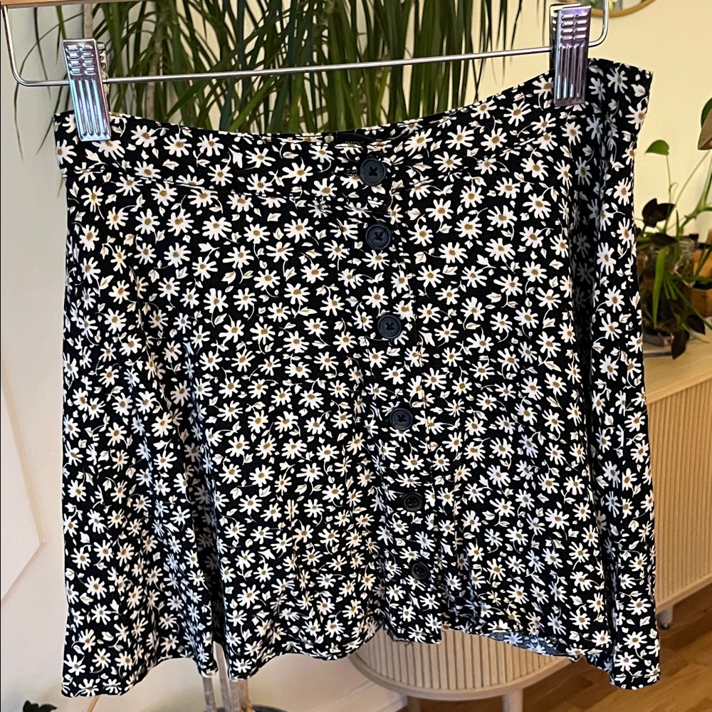 90s Floral Black and White Skirt Button Down XS